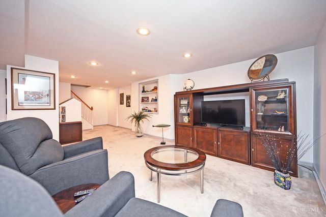 4498 Edenton Lane, Blue Ash, OH 45242