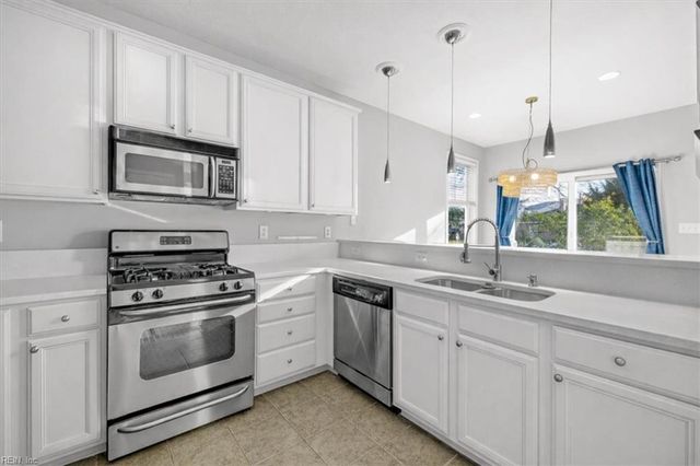 2421 Tranquility LN, Virginia Beach, VA 23455