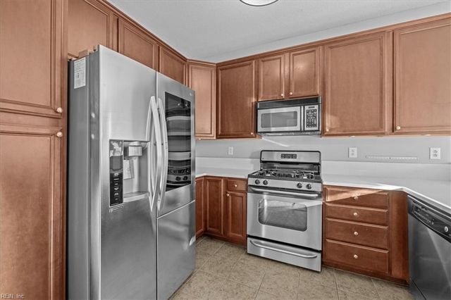 2421 Tranquility LN, Virginia Beach, VA 23455