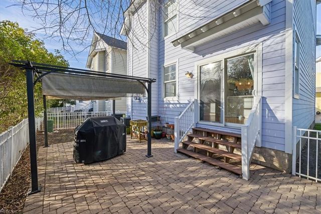 2421 Tranquility LN, Virginia Beach, VA 23455