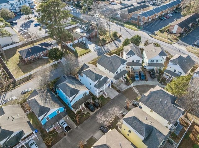 2421 Tranquility LN, Virginia Beach, VA 23455