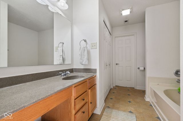 8603 Belle Union Court, Camby, IN 46113