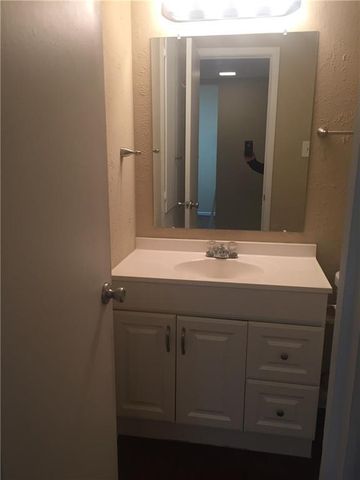 5101 Evans Ave 106, Austin, TX 78751