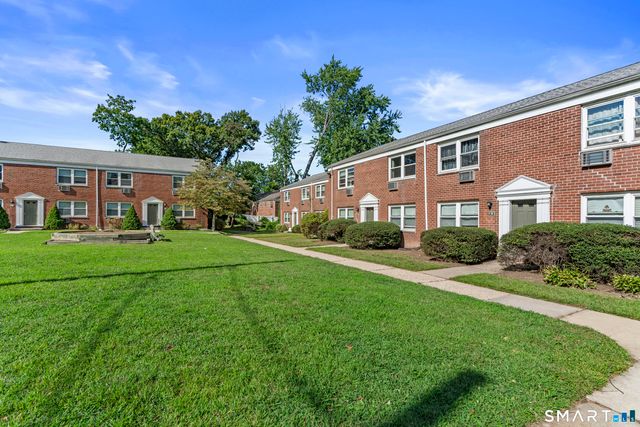 13 Hamilton Court C, Stamford, CT 06902