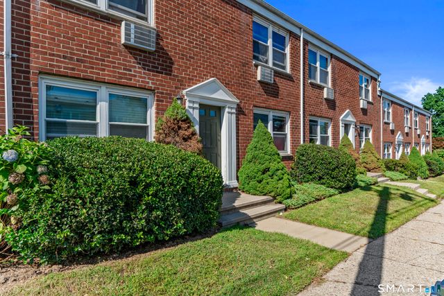 13 Hamilton Court C, Stamford, CT 06902
