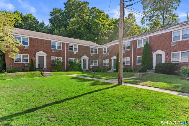 13 Hamilton Court C, Stamford, CT 06902