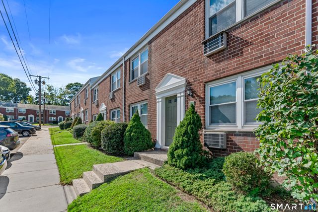 13 Hamilton Court C, Stamford, CT 06902