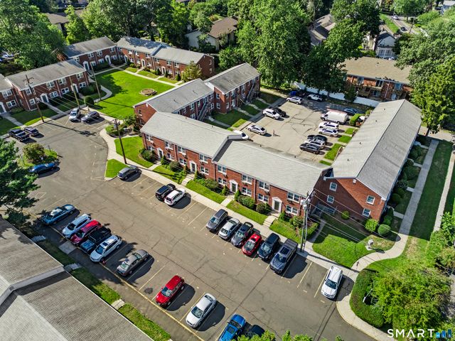 13 Hamilton Court C, Stamford, CT 06902