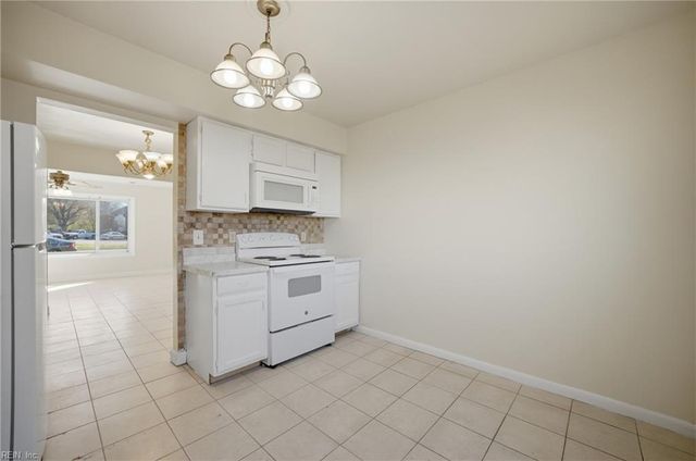 965 Clubhouse RD S, Virginia Beach, VA 23452