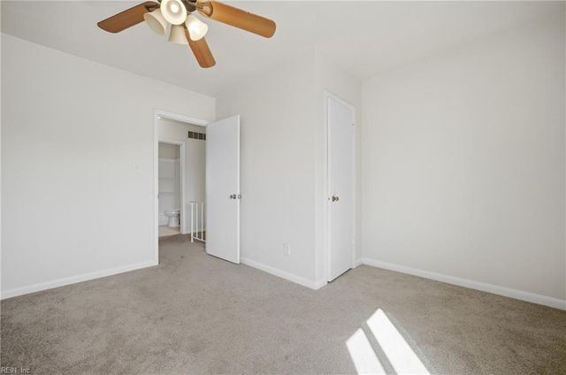 965 Clubhouse RD S, Virginia Beach, VA 23452