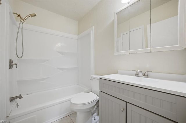 965 Clubhouse RD S, Virginia Beach, VA 23452