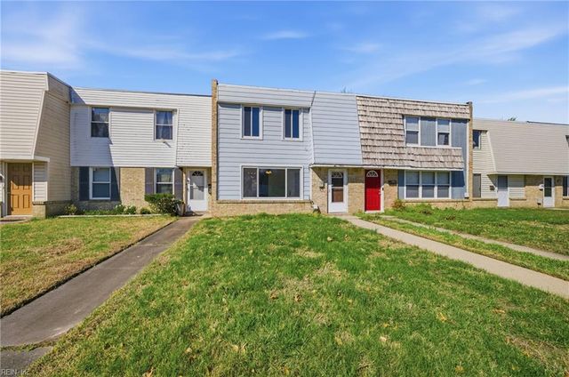 965 Clubhouse RD S, Virginia Beach, VA 23452