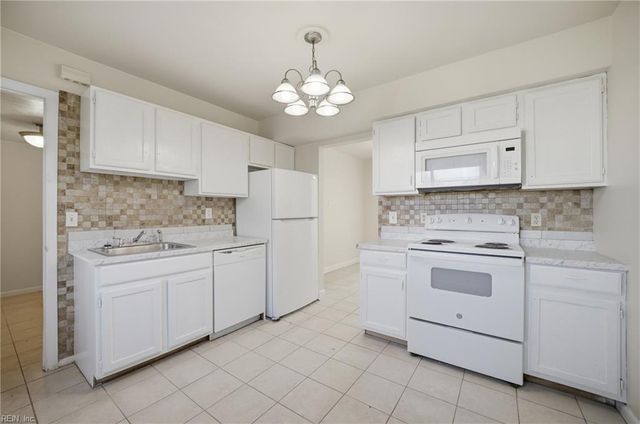 965 Clubhouse RD S, Virginia Beach, VA 23452