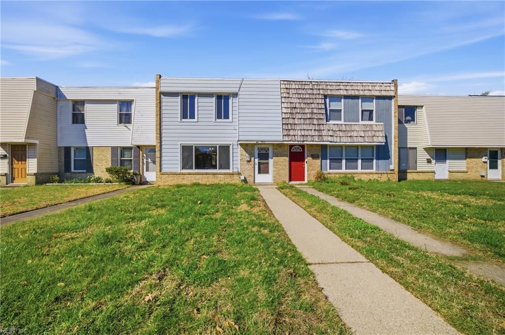 965 Clubhouse RD S, Virginia Beach, VA 23452