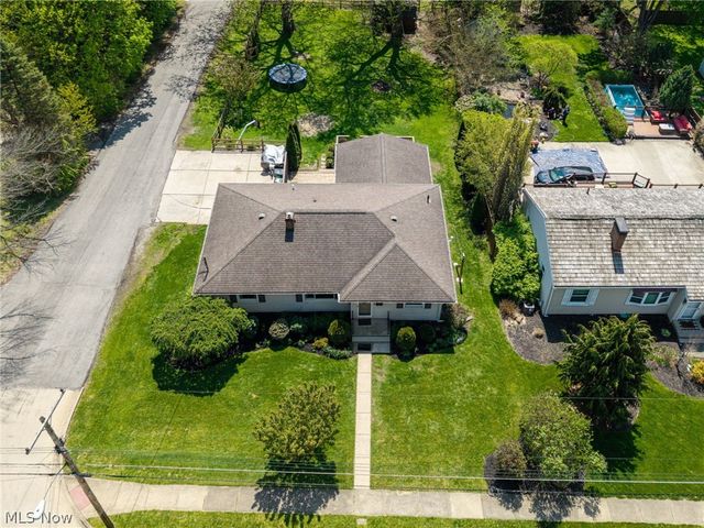 3998 Highland Drive, Mogadore, OH 44260