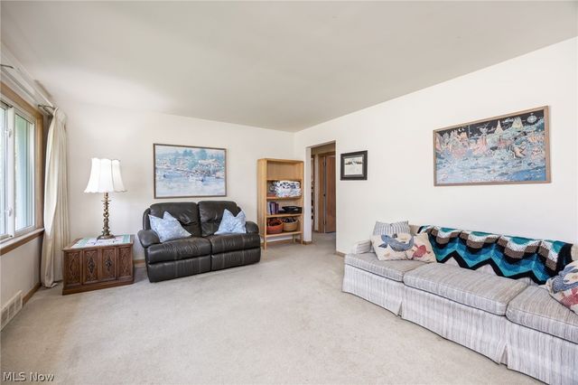 3998 Highland Drive, Mogadore, OH 44260