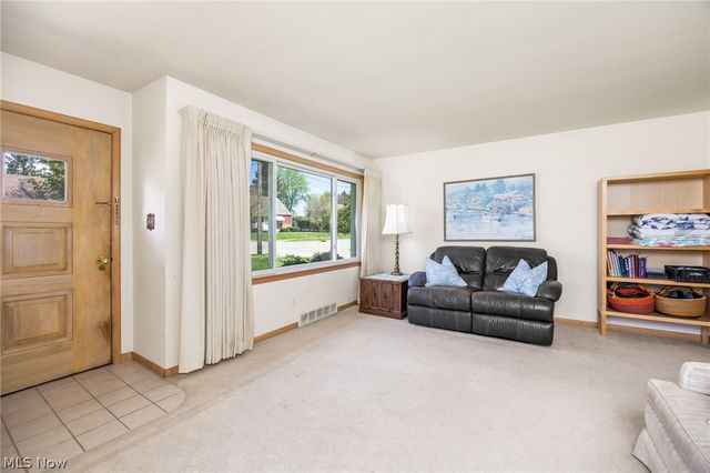 3998 Highland Drive, Mogadore, OH 44260