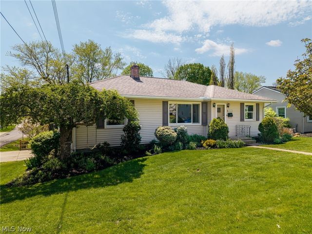 3998 Highland Drive, Mogadore, OH 44260