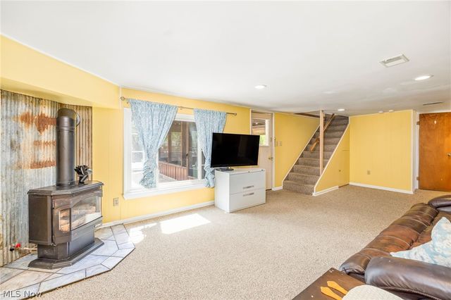 3998 Highland Drive, Mogadore, OH 44260