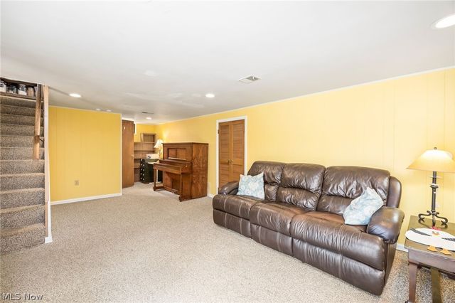 3998 Highland Drive, Mogadore, OH 44260