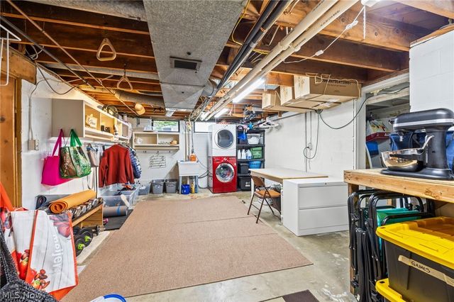 3998 Highland Drive, Mogadore, OH 44260