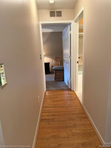 5349 Brookemonte Circle, Rochester, MI 48306