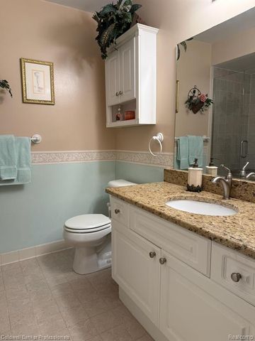 5349 Brookemonte Circle, Rochester, MI 48306