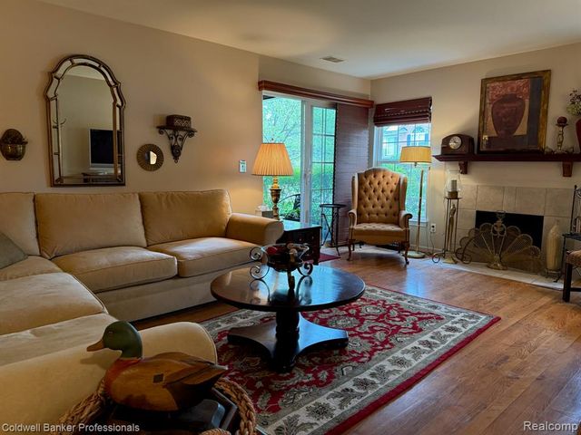 5349 Brookemonte Circle, Rochester, MI 48306