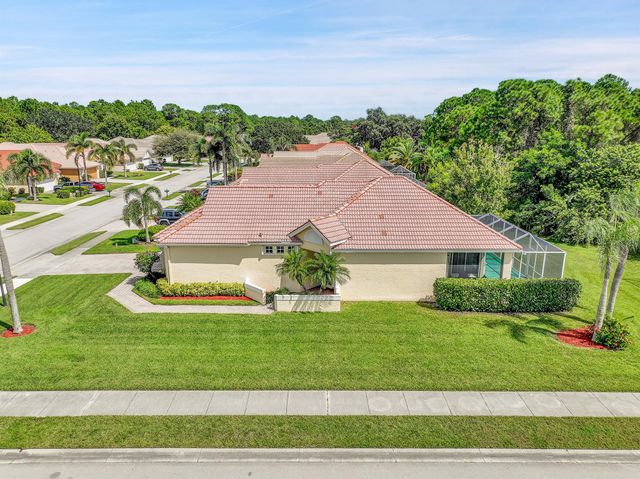 627 SW Saint Thomas Cove, Port St Lucie, FL 34986
