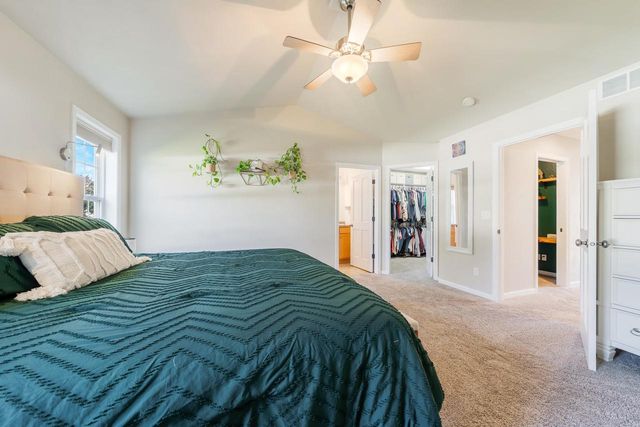 2184 W NOELLE LANE, Appleton, WI 54913