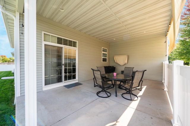 2184 W NOELLE LANE, Appleton, WI 54913