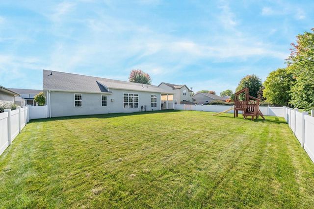 2184 W NOELLE LANE, Appleton, WI 54913