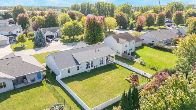 2184 W NOELLE LANE, Appleton, WI 54913