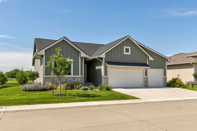 8924 Beery Place, Johnston, IA 50131