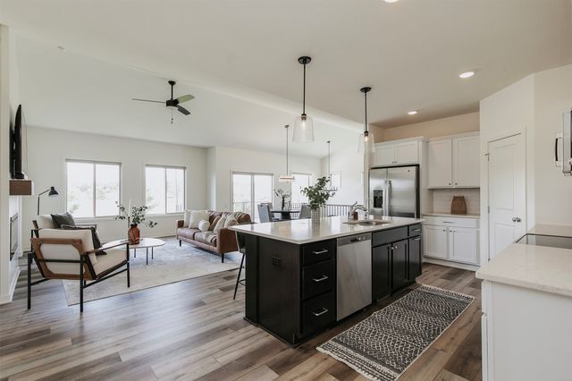 8924 Beery Place, Johnston, IA 50131