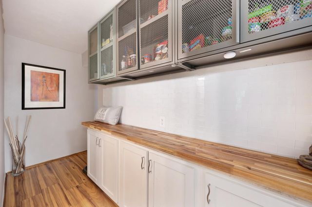 3175 Swallows Nest Dr, Sacramento, CA 95833