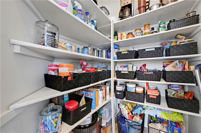 17840 Garnett Street, Overland Park, KS 66221