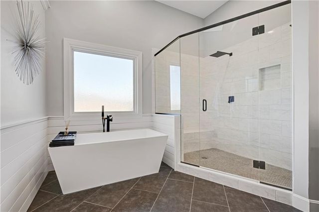 17840 Garnett Street, Overland Park, KS 66221