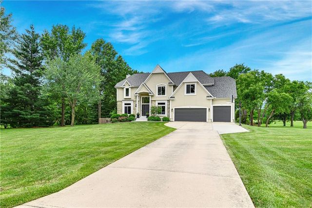 17840 Garnett Street, Overland Park, KS 66221