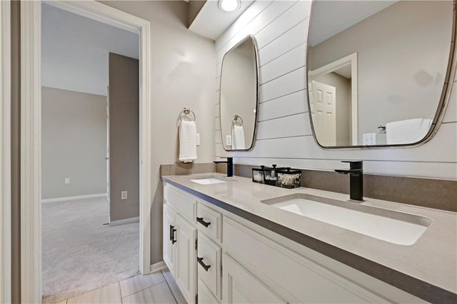 17840 Garnett Street, Overland Park, KS 66221