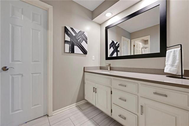 17840 Garnett Street, Overland Park, KS 66221