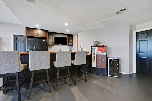 17840 Garnett Street, Overland Park, KS 66221