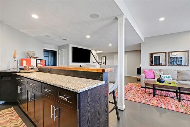 17840 Garnett Street, Overland Park, KS 66221