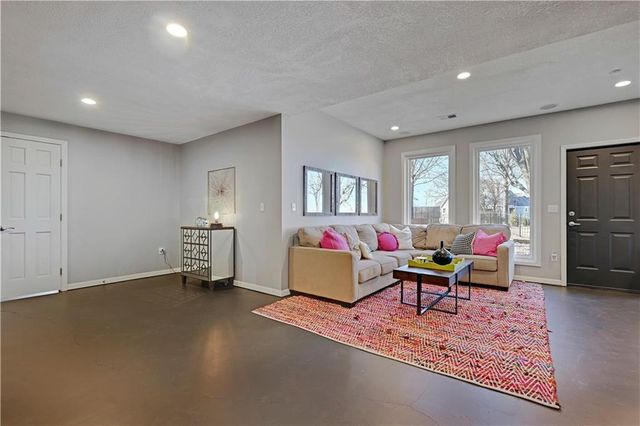 17840 Garnett Street, Overland Park, KS 66221