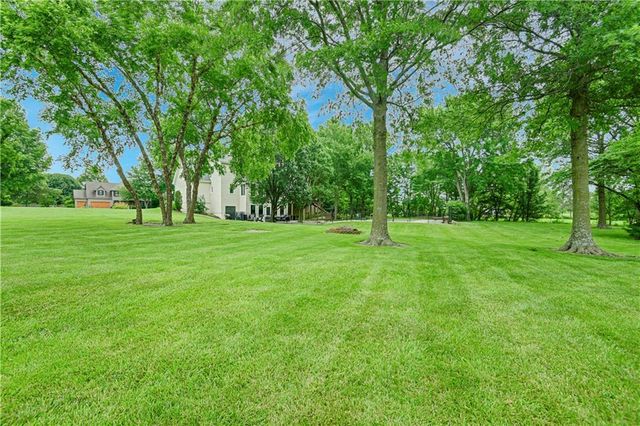 17840 Garnett Street, Overland Park, KS 66221