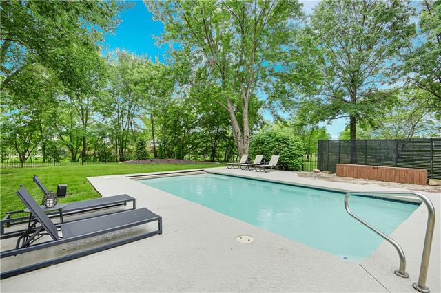 17840 Garnett Street, Overland Park, KS 66221