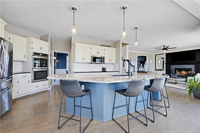 17840 Garnett Street, Overland Park, KS 66221