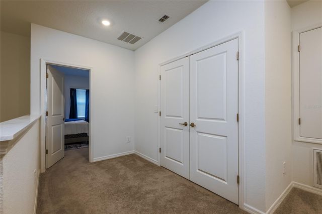 10807 E FORT WHITE COURT, Tampa, FL 33647