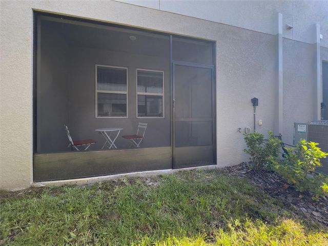 10807 E FORT WHITE COURT, Tampa, FL 33647