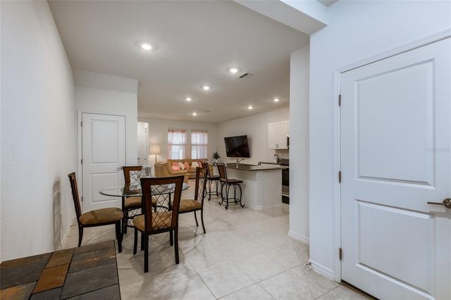 10807 E FORT WHITE COURT, Tampa, FL 33647
